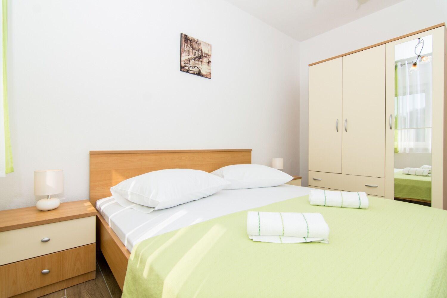 Apartments Ivica - Garden Terrace Slatine Exterior foto