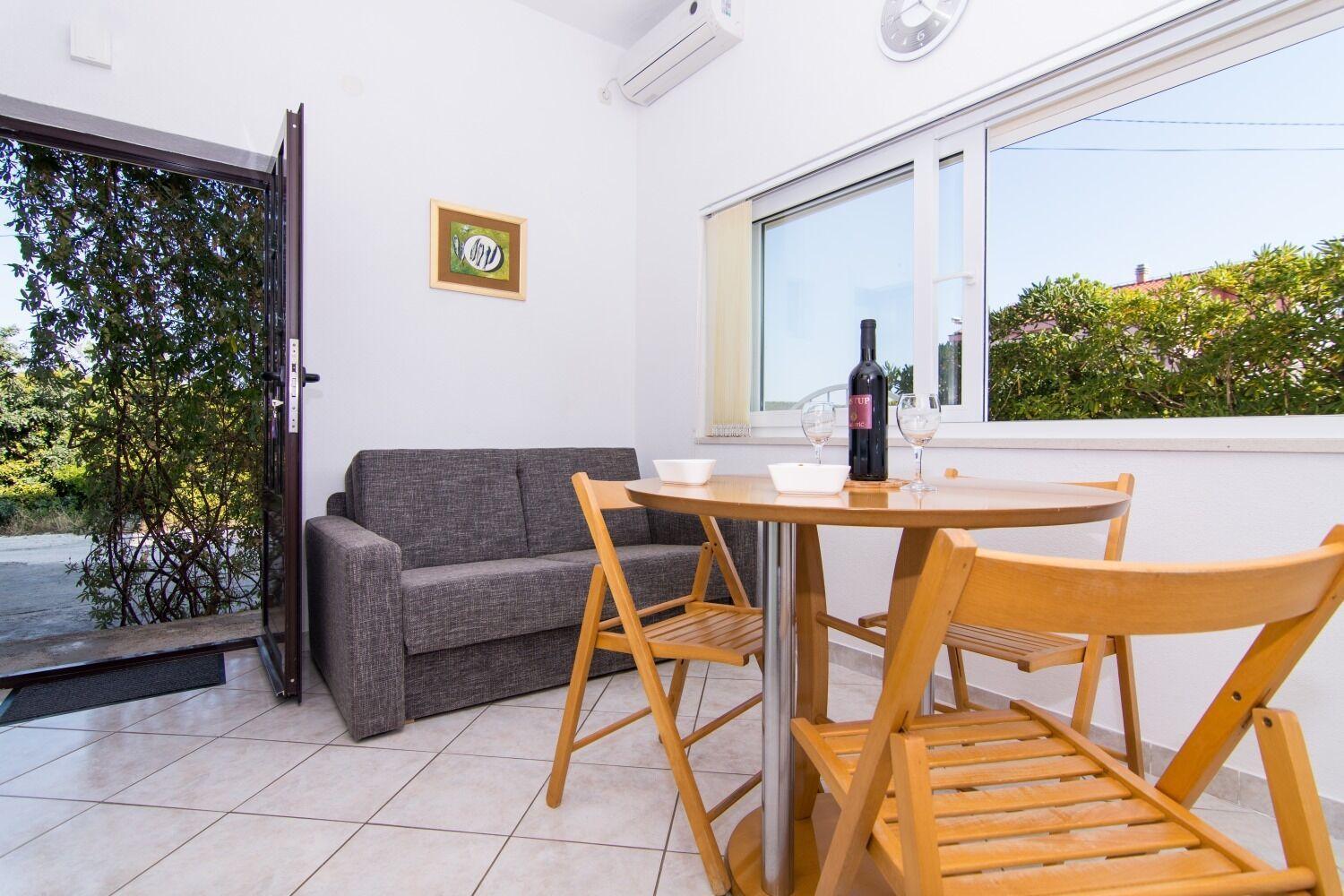 Apartments Ivica - Garden Terrace Slatine Exterior foto